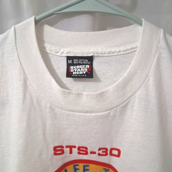 Vintage NASA Atlantis Shuttle T-shirt STS 30 Mission Astronauts Medium White - Picture 4 of 9